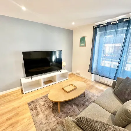 Meubles Saint Marc ブレスト