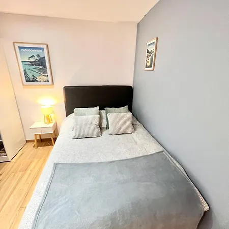 Meubles Saint Marc * ブレスト