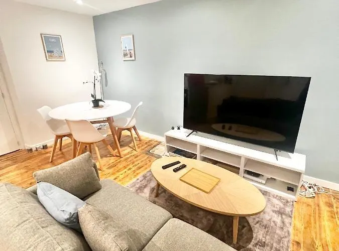 Meubles Saint Marc * بريست